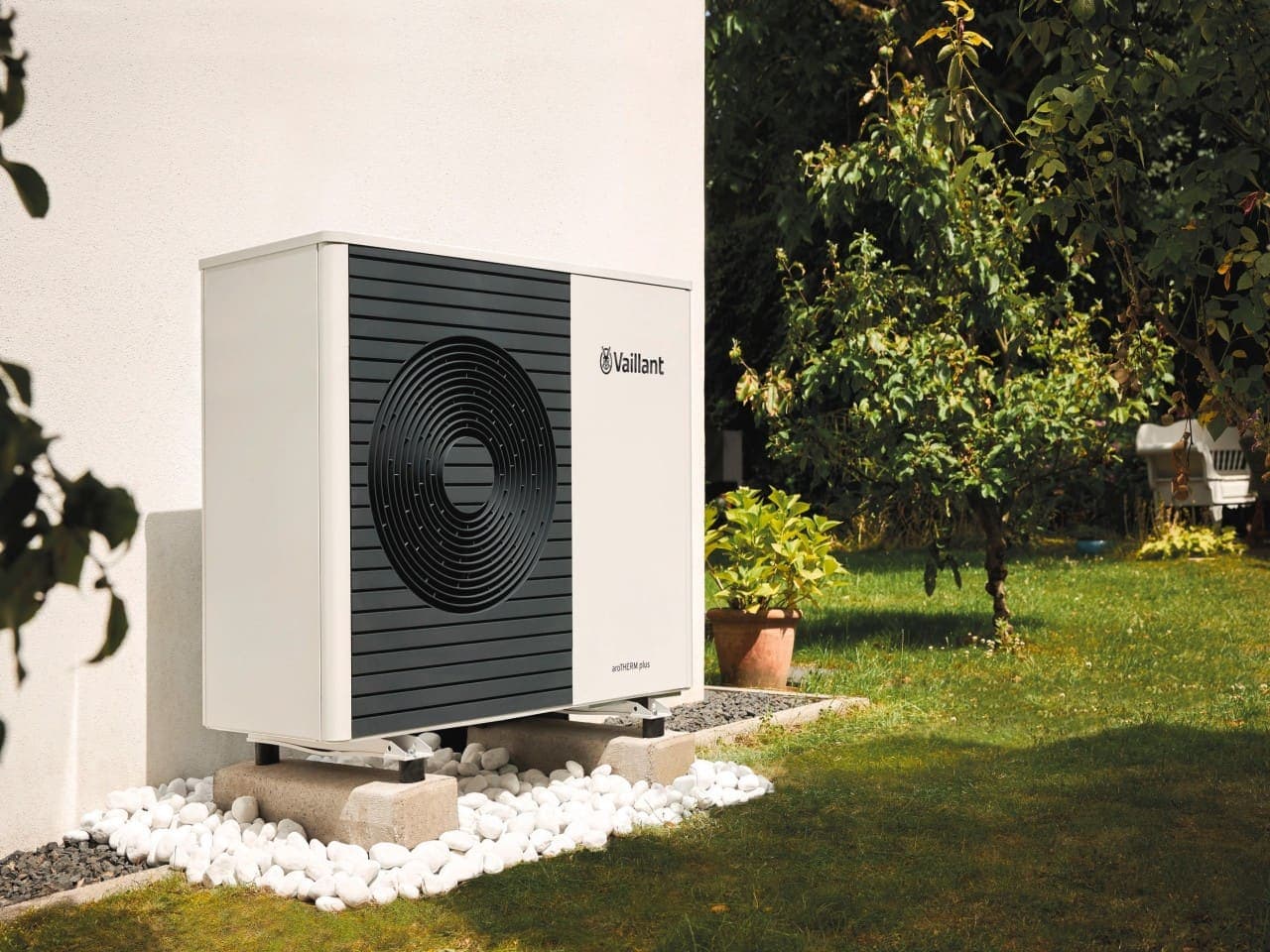 Vaillant aroTHERM plus monobloc R-290